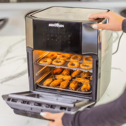 Fritadeira Elétrica sem Óleo Air Fry Britânia Oven BFR2100P 12L - Preta